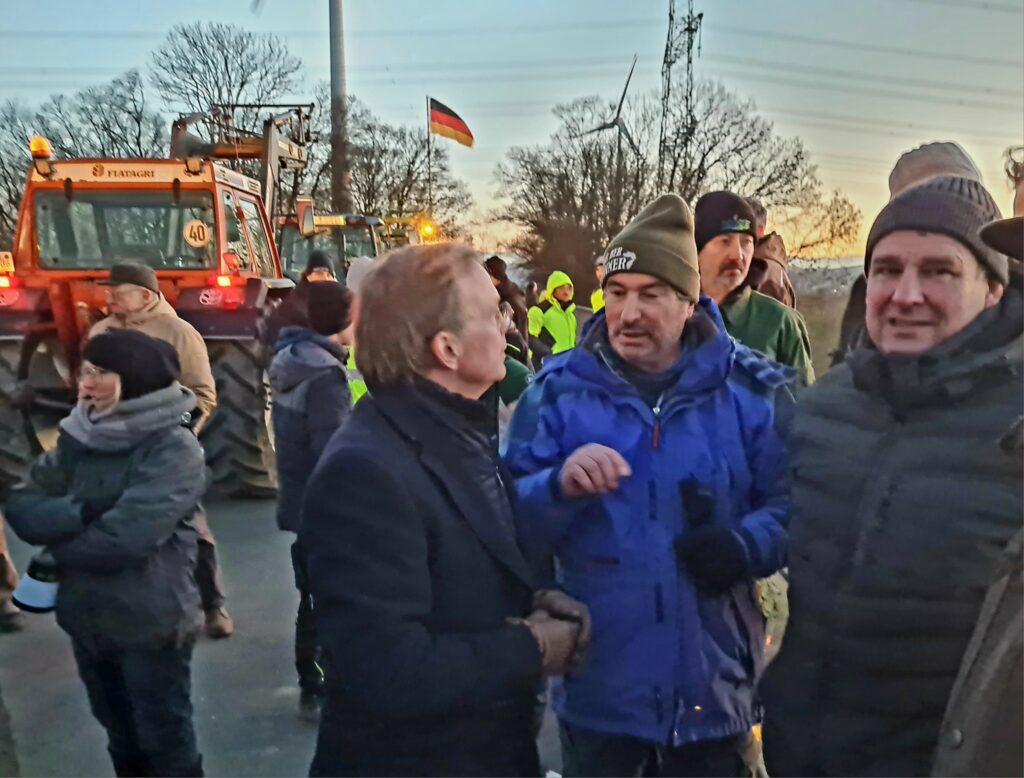 Volle Unterstützung für die Anliegen der #Landwirte und die friedlichen Demonstr...
