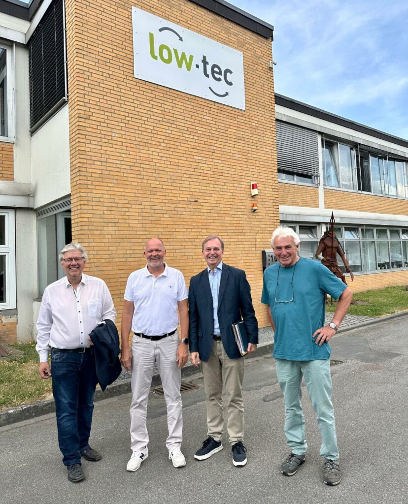 Die Dürener gemeinnützige Arbeitsmarktförderungsgesellschaft low-tec als überbe...