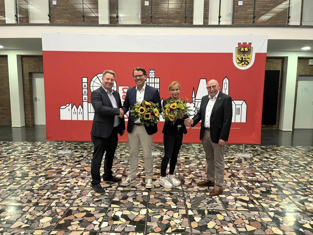 Wir gratulieren von ganzem Herzen den beiden Beigeordneten Christine Käuffer für...