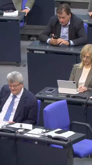 Liebe FDP, Sie sitzen bereits in der Regierung. Das haben Sie scheinbar vergesse...