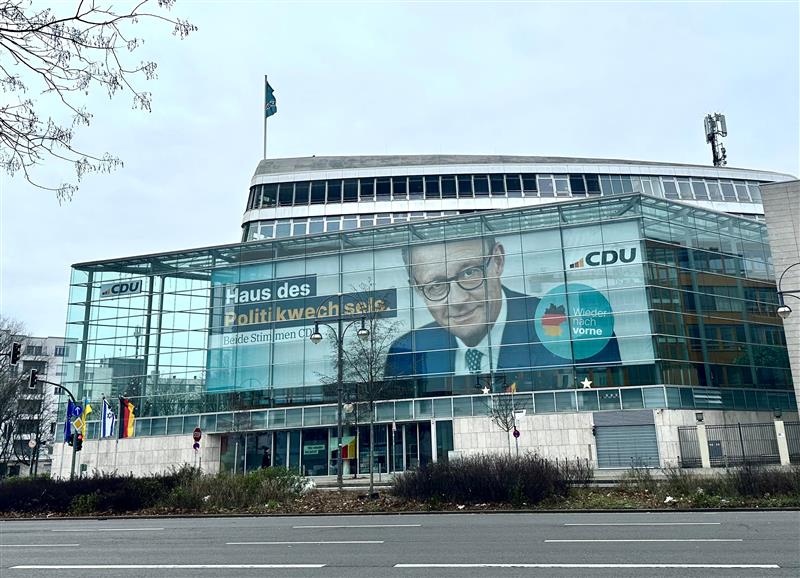 Frohes Neues! Dieses Jahr wird das Jahr des Politikwechsels. Der #Politikwechse...