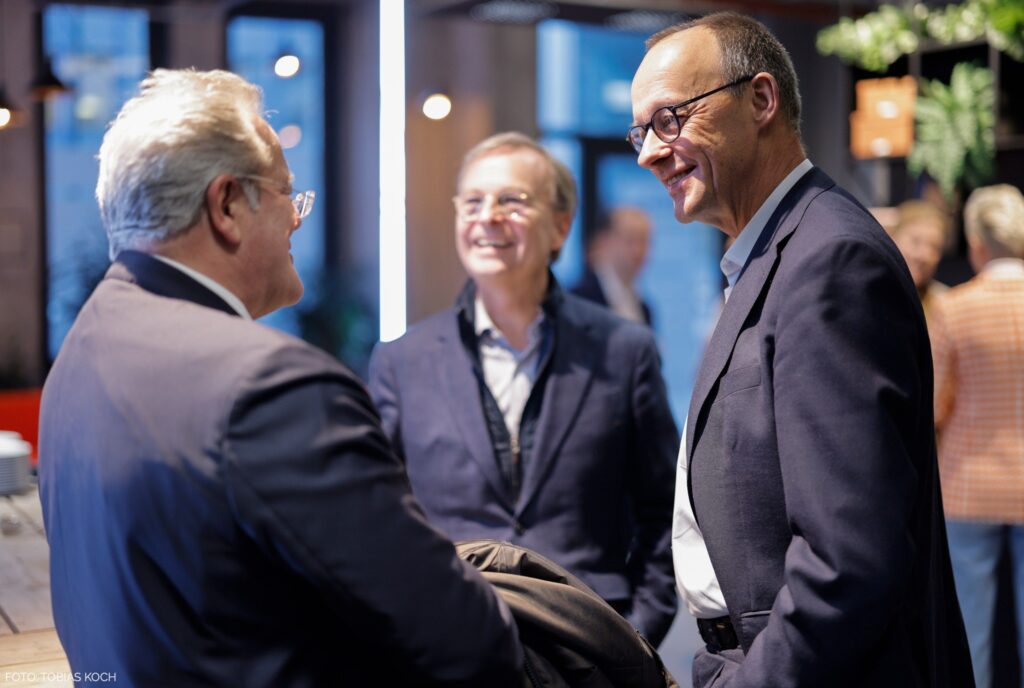 Mit dem Präsidenten der Bundespolizei Dieter Romann und Friedrich Merz habe ich ...