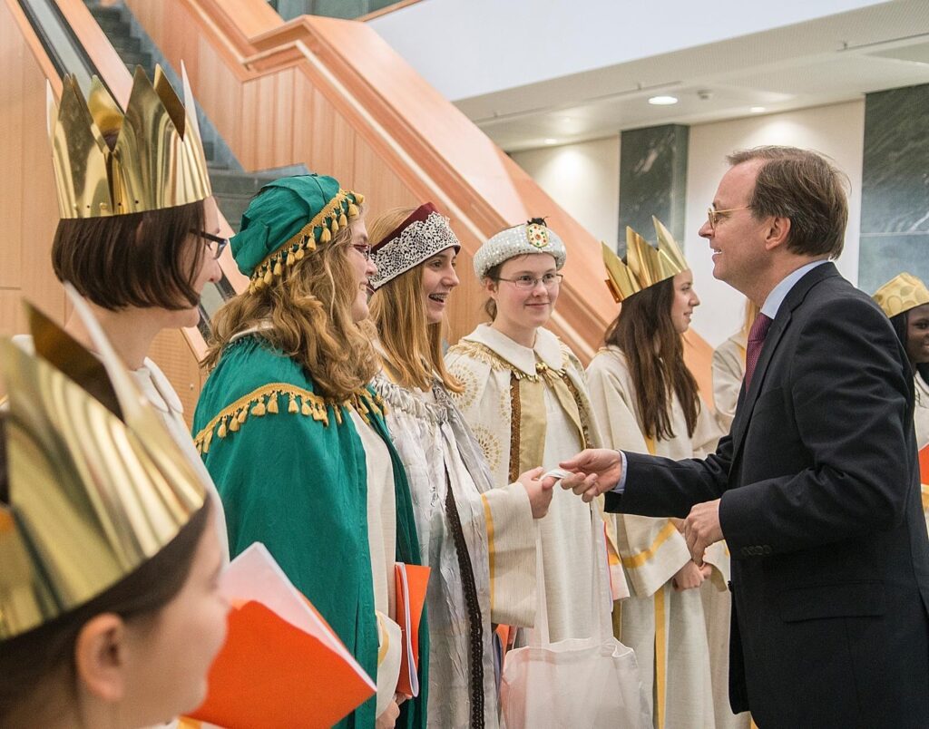 Vielen Dank für das Engagement der #Sternsinger, die von Haus zu Haus den Segens...