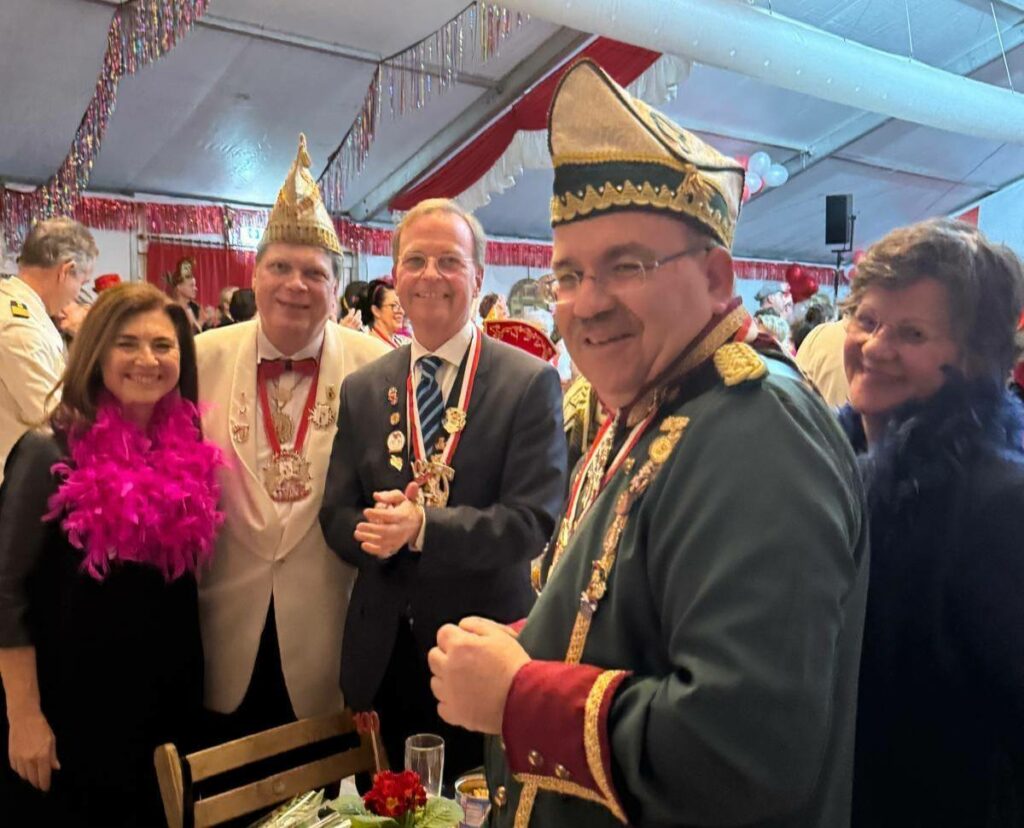 #Karneval ist die schönste #Tradition der Welt! #Fastelovend fördert den Zusamme...