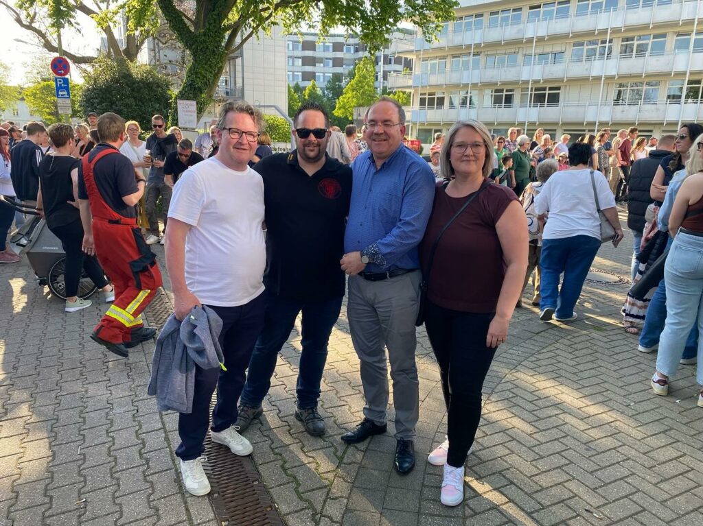 Mainacht in Düren - gemeinsam mit unserem Landratskandidaten Dr. Ralf Nolten hab...