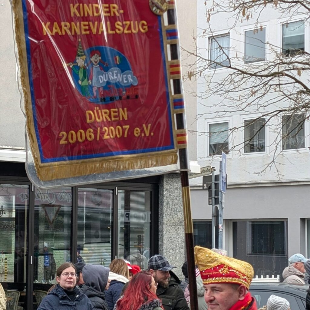 Denn, wenn et Trömmelche jeht...

Impressionen vom Kinderkarnevalszug in Düren. ...